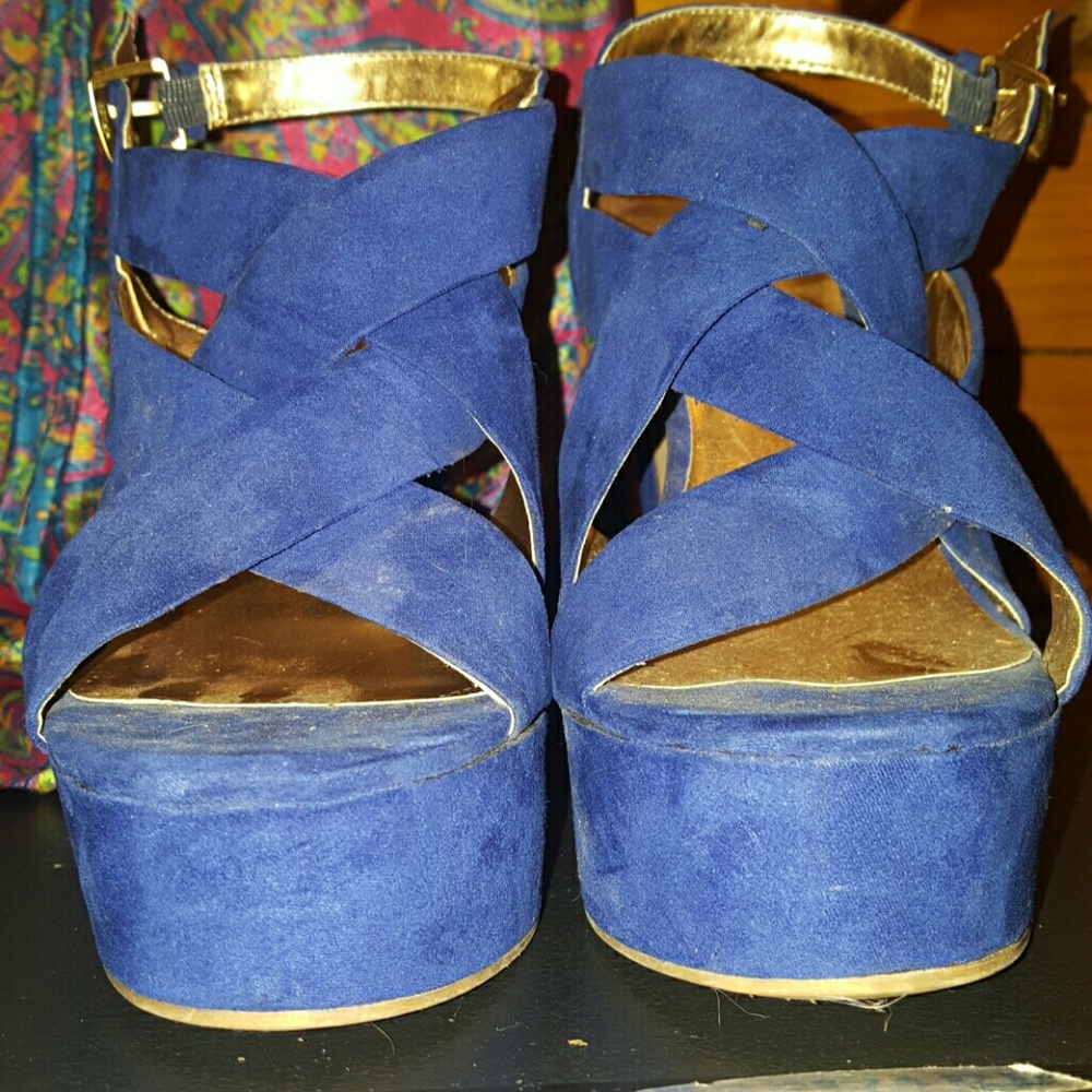 Criss Cross Platform Slingback - Picture 4 of 8
